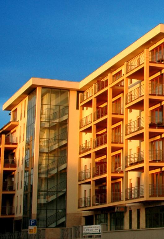 Dunalux Apartman Γκιόρ Εξωτερικό φωτογραφία